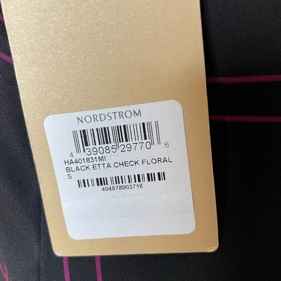 Halogen Top Sheer Floral Sleeveless V Neck Tank New Etta Check Black Size Small - Picture 8 of 8